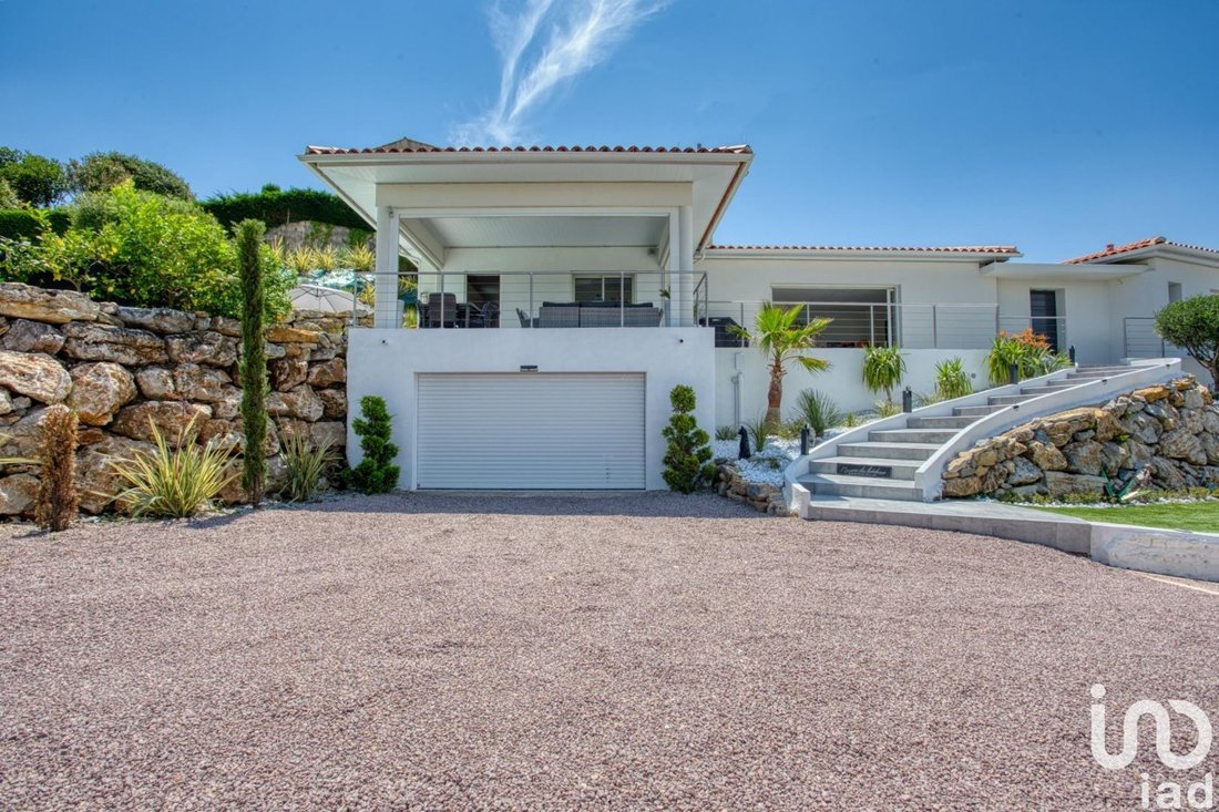 Vente In Les Adrets De L'estérel, Provence Alpes Côte D'azur, France