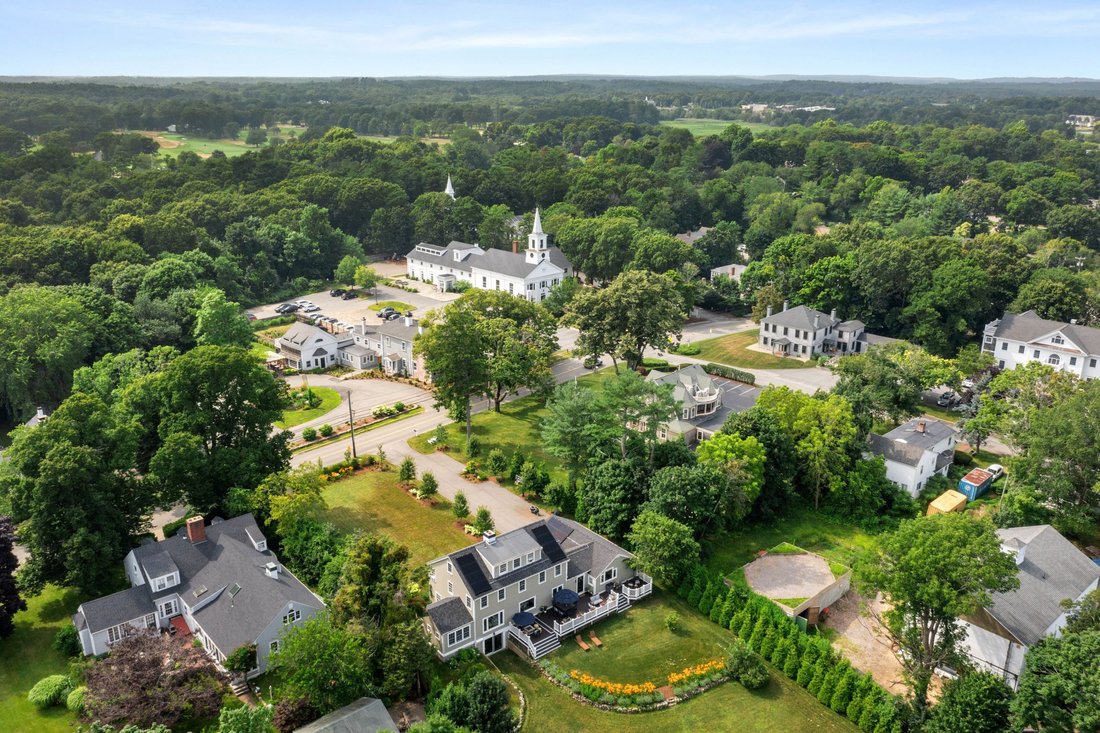 387 Washington Street In Duxbury, Massachusetts, United States For Sale