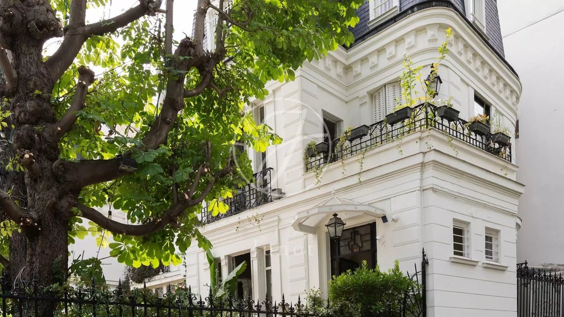 Paris 16th Private Mansion For Sale 276sqm In Paris, île De France