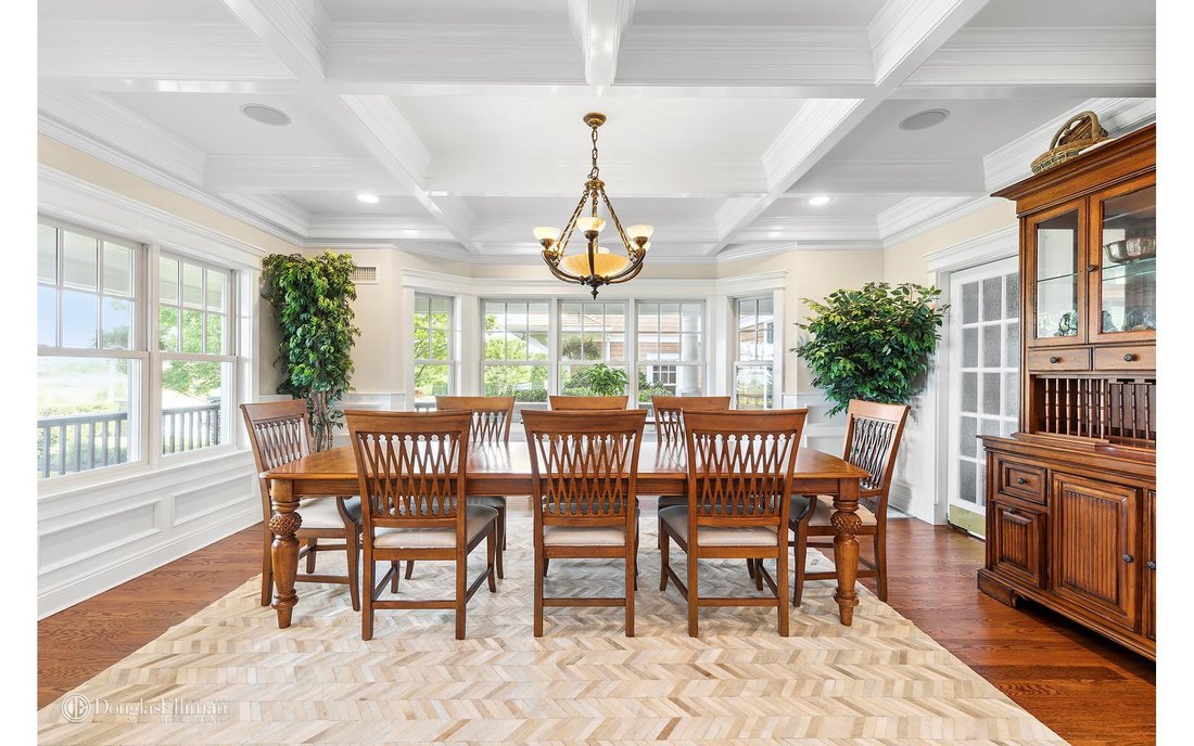 House Quogue In Quogue, New York, United States For Sale (13077409)