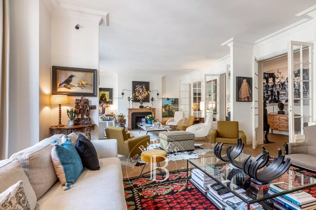 Apartment in Paris, Île-de-France, France 5 - 13085956