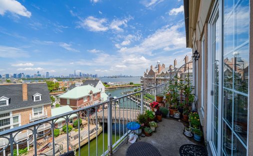Condo in Jersey City, New Jersey, United States 1