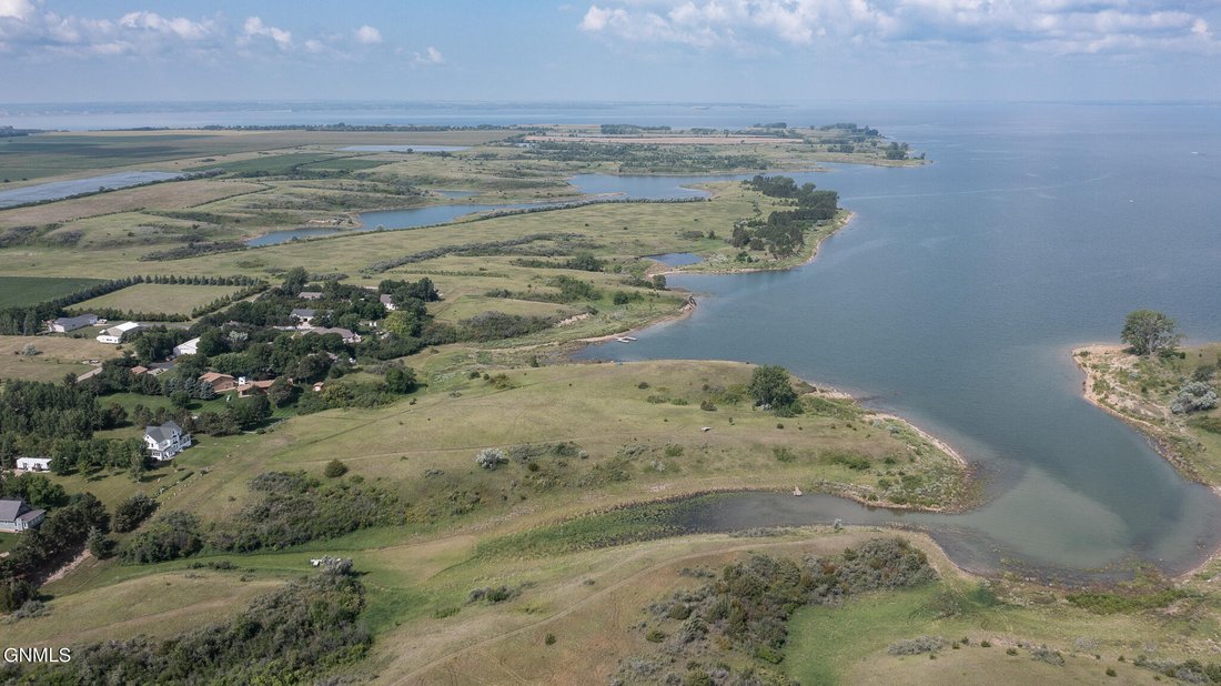 7 Bedrooms Other Residential In Coleharbor, North Dakota, United States For Sale (13083990)