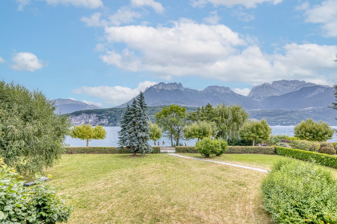 130m2 House On A 2000m2 Plot By In Saint Eustache, Auvergne Rhône Alpes