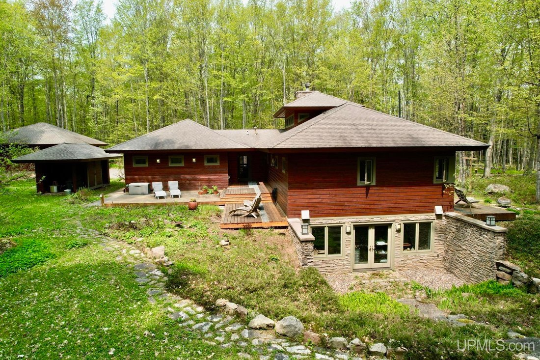 3 Bedrooms Single Family Detached In Au Train, Michigan, United States