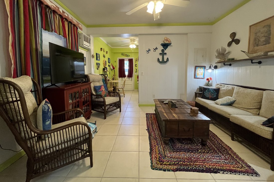Lemon Tree Cottage In Great Guana Cay, Hope Town, The Bahamas For Sale