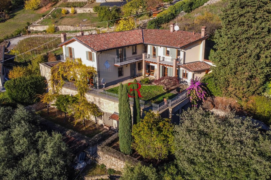 Bergamo House In Bergamo, Lombardy, Italy For Sale (12368651)