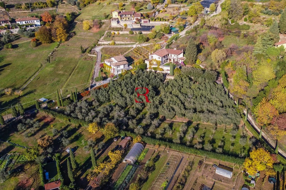 Bergamo House In Bergamo, Lombardy, Italy For Sale (12368651)