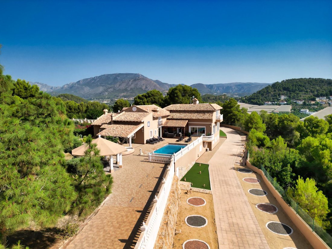 Villa in la Nucia, Valencian Community, Spain 1 - 13087556