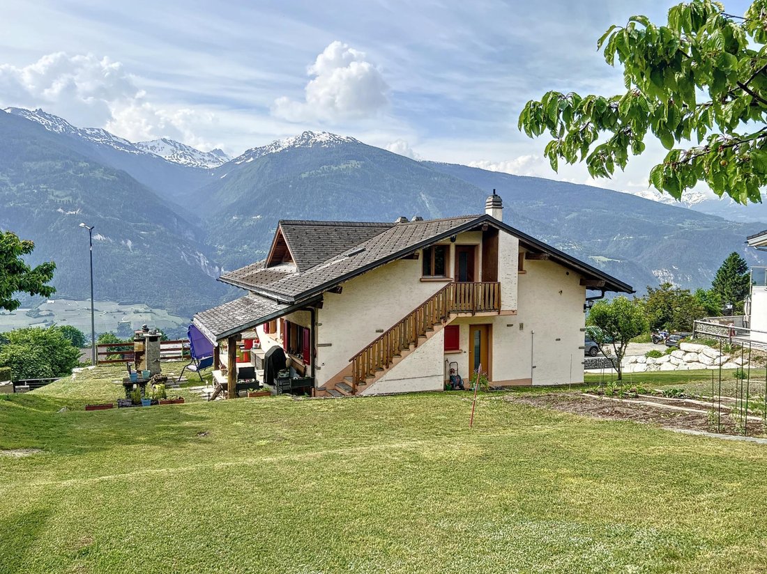 House in Crans-Montana, Valais, Switzerland 2 - 13089440