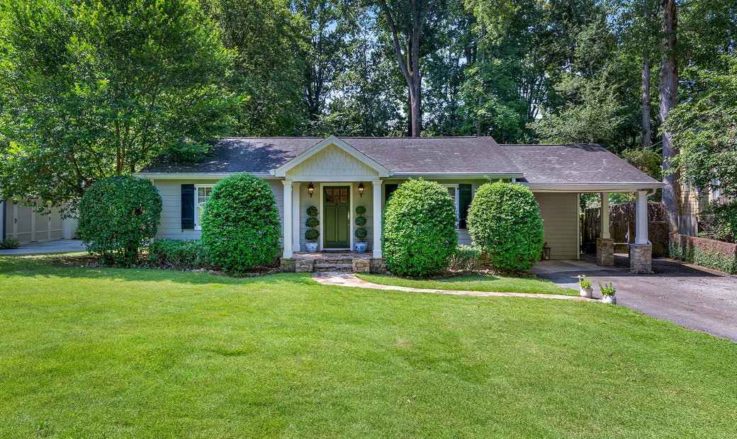 Charming Ranch Style Home In Coveted Drew In Brookhaven,