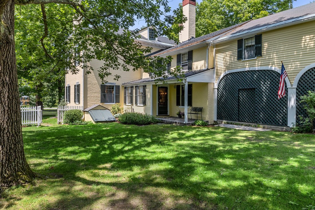 Historical "Ridge Home" In Orford In Orford, New Hampshire, United