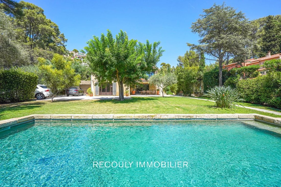 Villa 6 Rooms Cassis Center In Cassis, Provence Alpes Côte D'azur