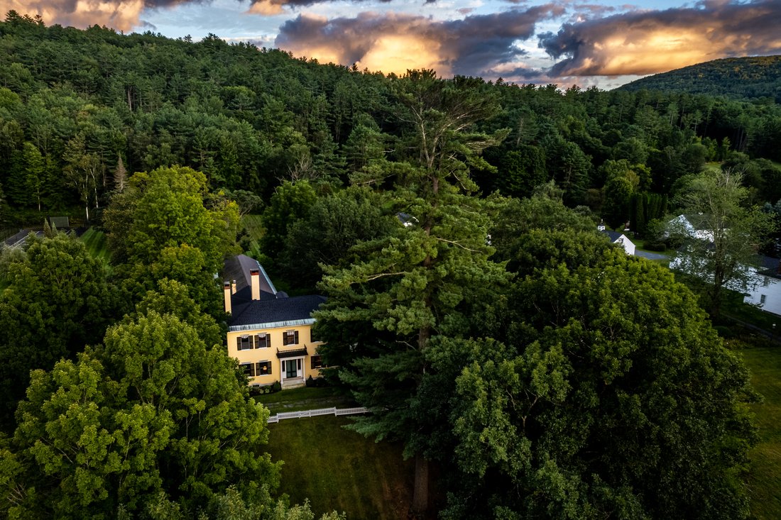 Historical "Ridge Home" In Orford In Orford, New Hampshire, United