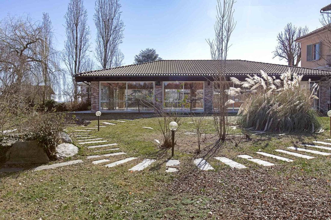 Villa in Valfenera, Piedmont, Italy 2 - 13092780