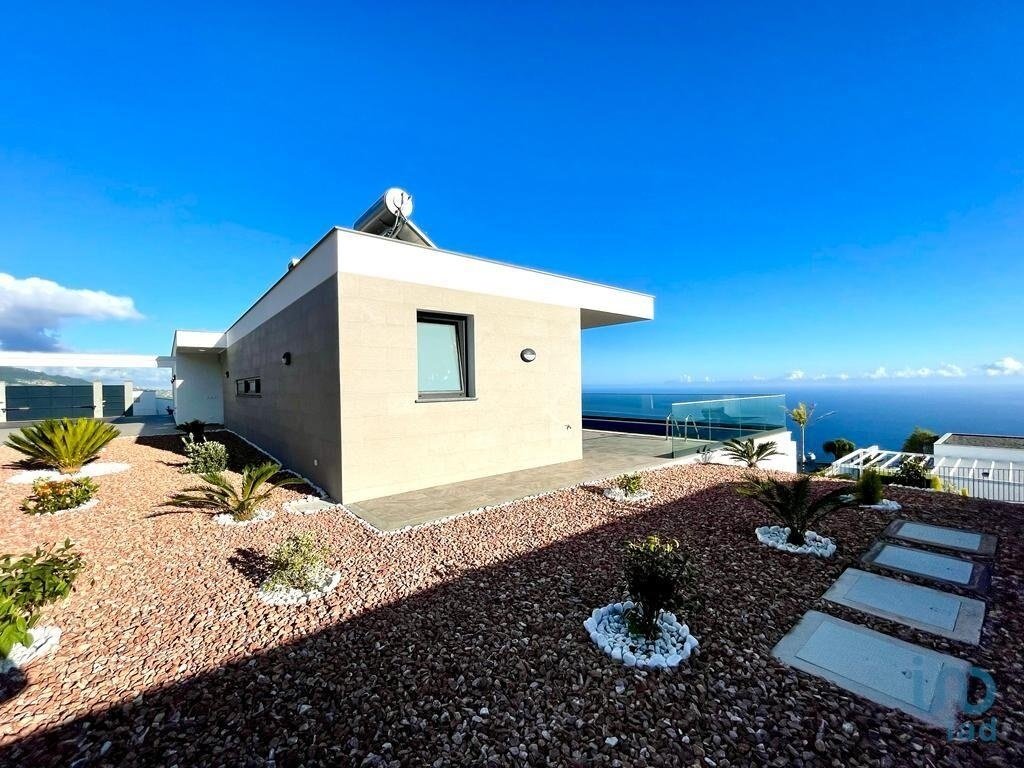 Calheta (Madeira) Town House In Prazeres, Madeira, Portugal For Sale