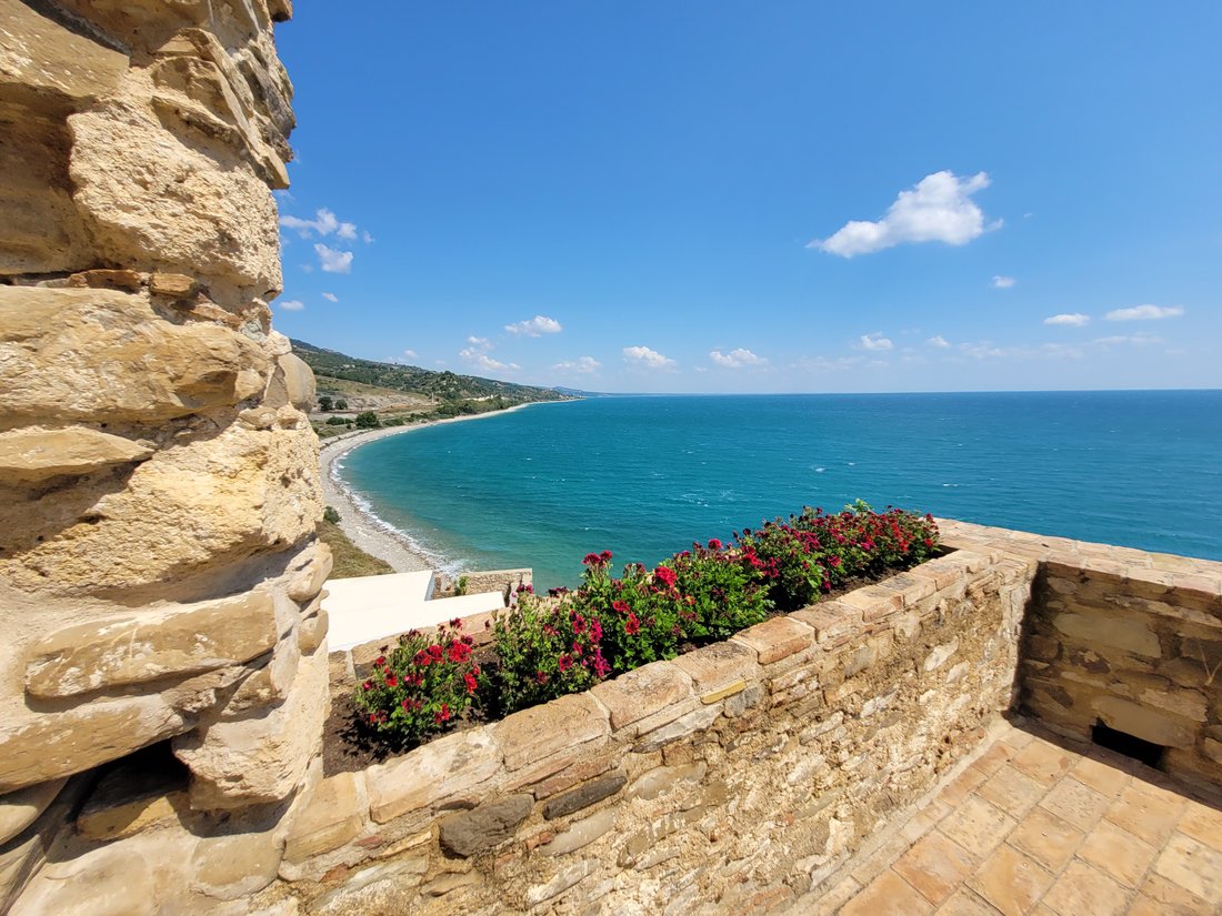 Frederick’s Citadel by the Ionian Sea: A 13th-Century Crown of Stone & Legend