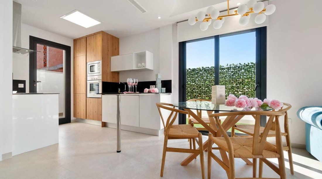 Villa in Los Montesinos, Valencian Community, Spain 4 - 13096390