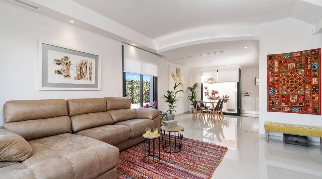 Villa in Los Montesinos, Valencian Community, Spain 2 - 13096390