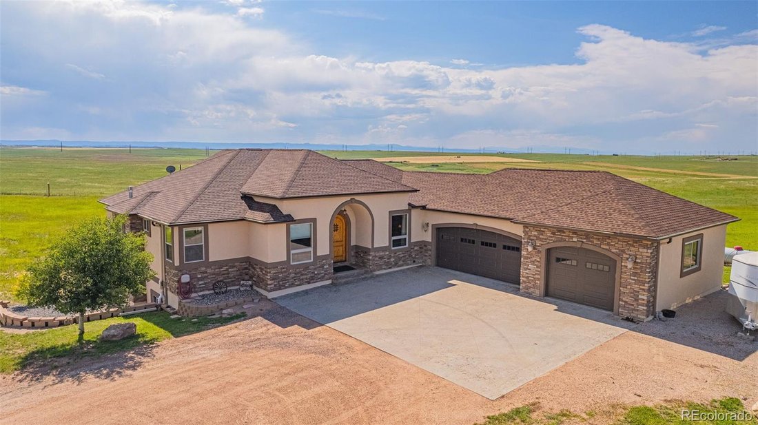 6 Bedrooms Single Family Detached In Elbert, Colorado, United States