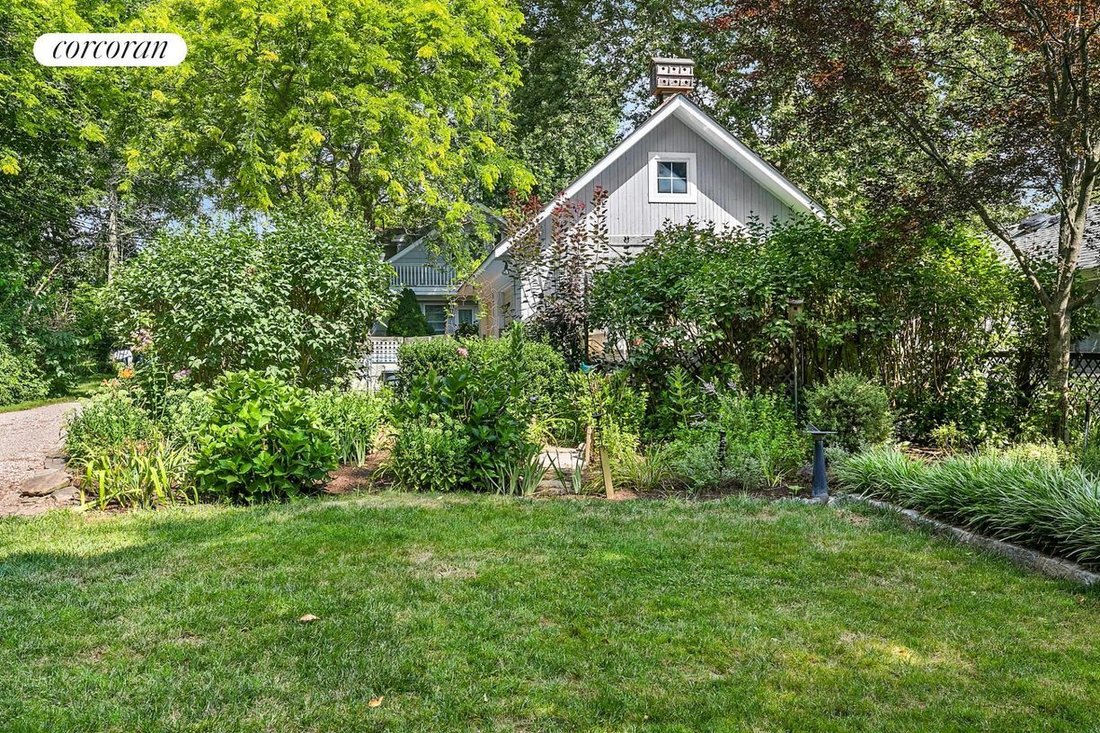 760 Great Peconic Bay Blvd, Laurel, Ny 11948 In Laurel, New York