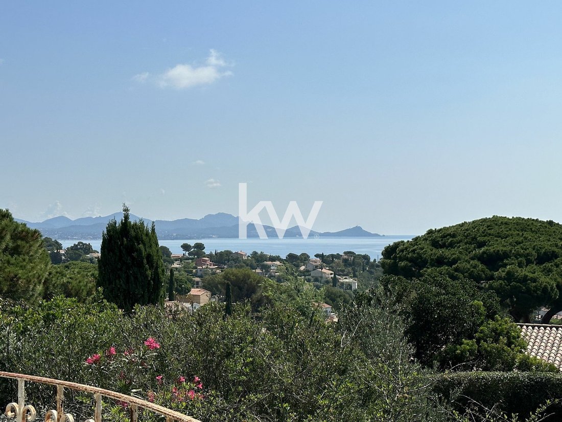 Land in Les Issambres, Roquebrune-sur-Argens, France 1 - 13096518
