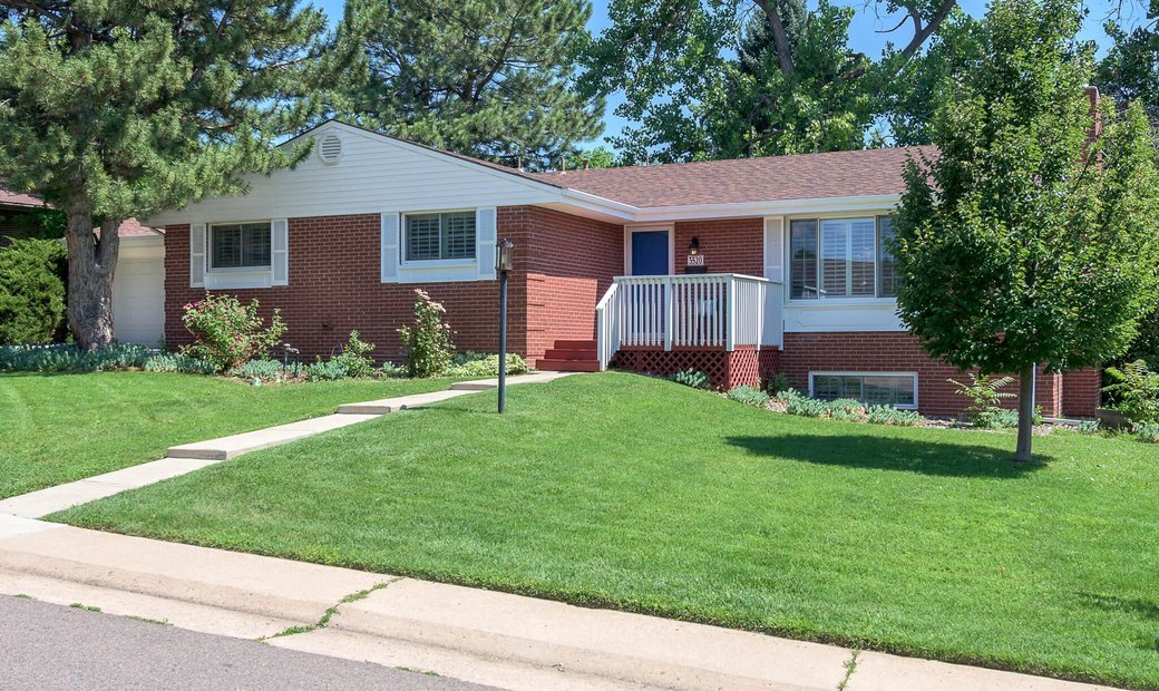Cherry Knolls Ranch Style Home In Centennial, Colorado, United States