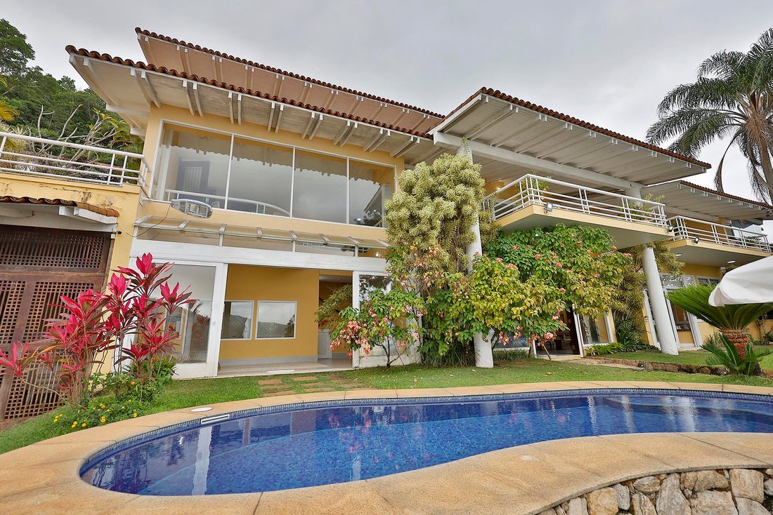 House in Cantagalo, State of Rio de Janeiro, Brazil 1 - 13095859