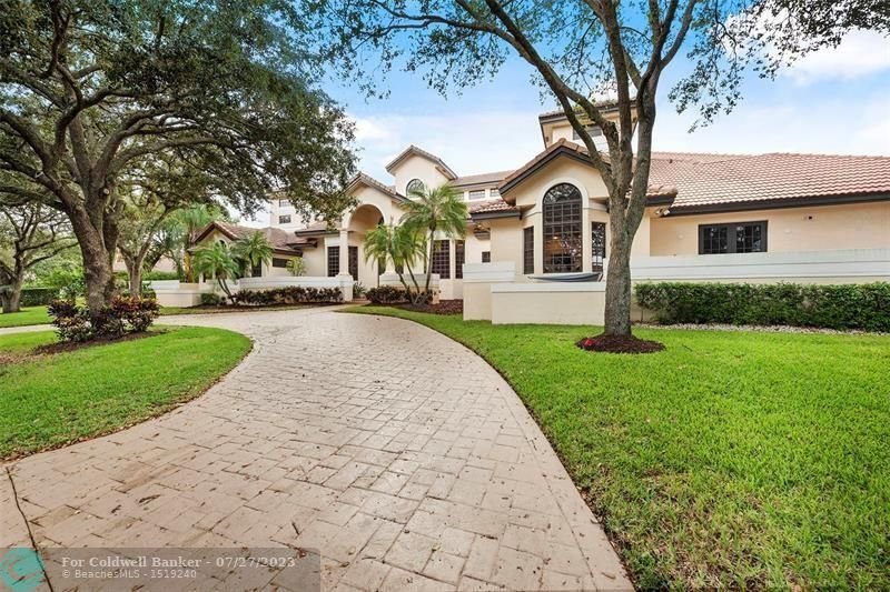 6 Bedrooms Single Family Detached In Coral Springs, Florida, United