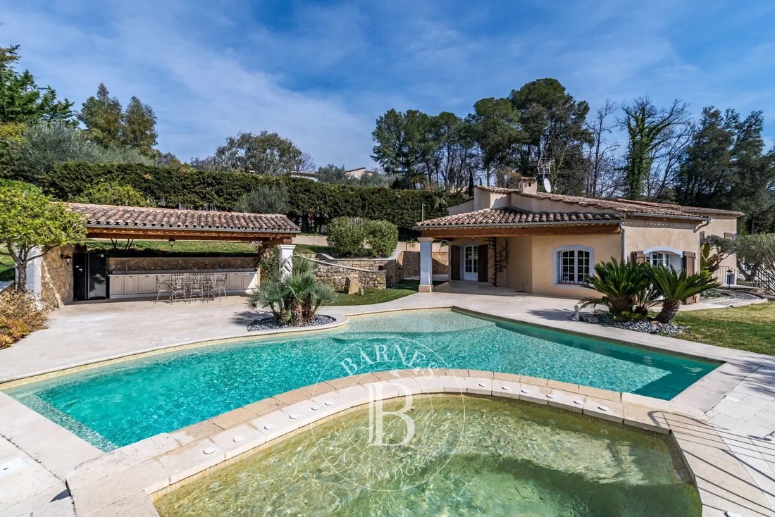 Villa in Valbonne, Provence-Alpes-Côte d'Azur, France 1 - 12675126