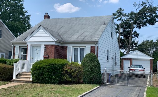 House in Garden City, New York, United States 1