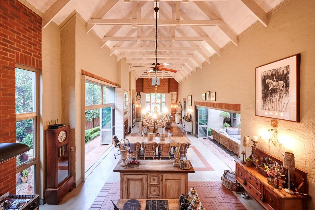 A Sophisticated 5 Bed Urban Farmhouse In South Sudan For Sale (13099544)