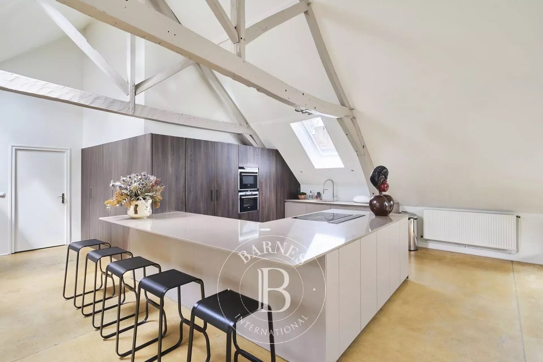 Lille Old Town, 350sqm Loft With 4 Parking In Lille, Hauts De France