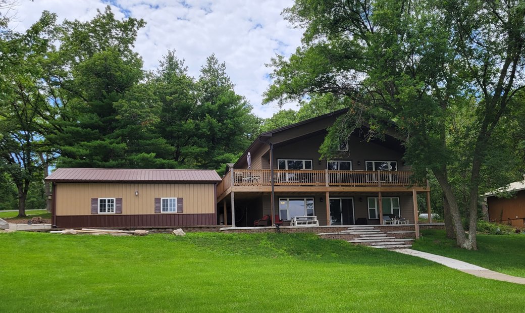 6 Bedrooms Single Family Detached In Unionville, Missouri, United