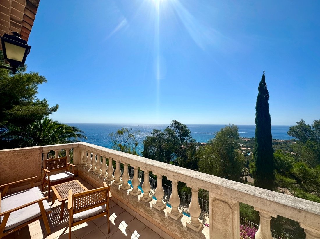 House In Roquebrune Sur Argens, Provence Alpes Côte D'azur, France For