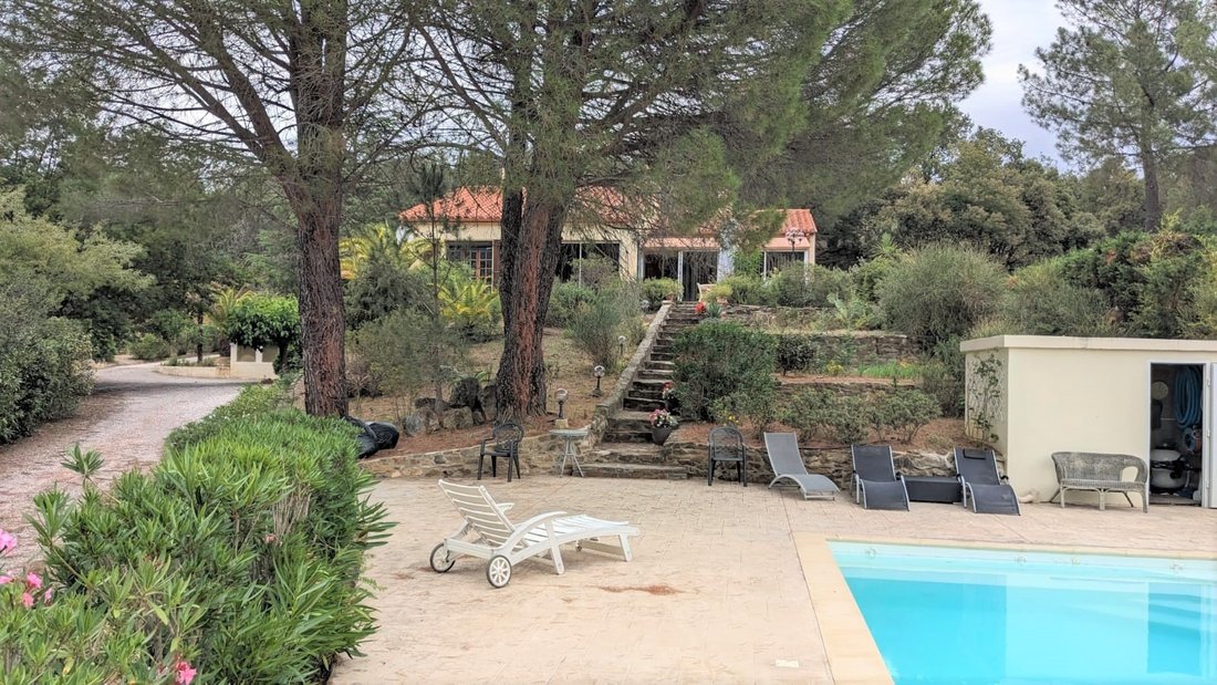 Villa F6 With Swimming Pool On 7000 M² Plot In Reynès, Occitanie ...