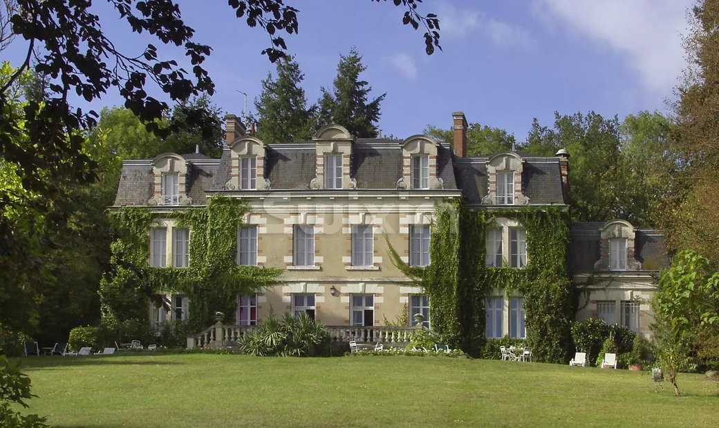 Large Property Composed Of Its Late 19th In Blois, Centre Val De Loire, France For Sale (13104371)