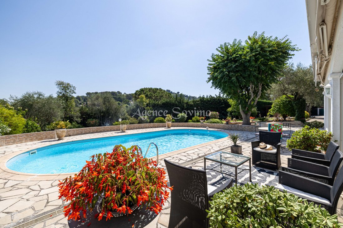 Villa in Mougins, Provence-Alpes-Côte d'Azur, France 1 - 13105258
