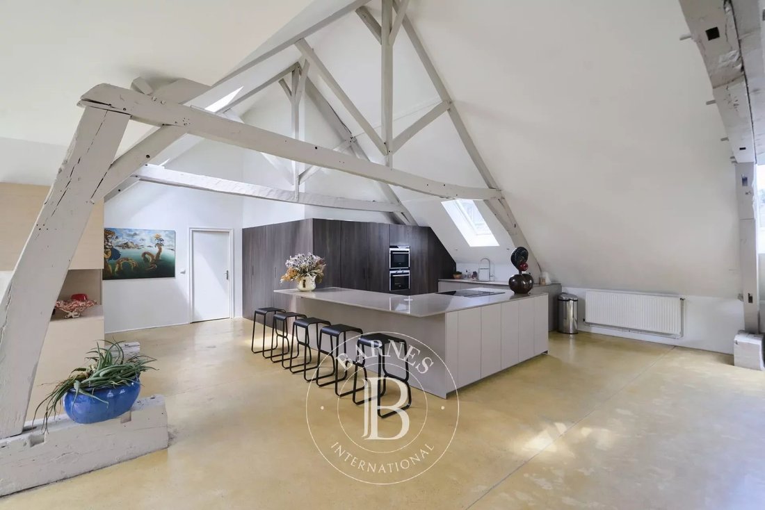 Lille Old Town, 350sqm Loft With 4 Parking In Lille, Hauts De France