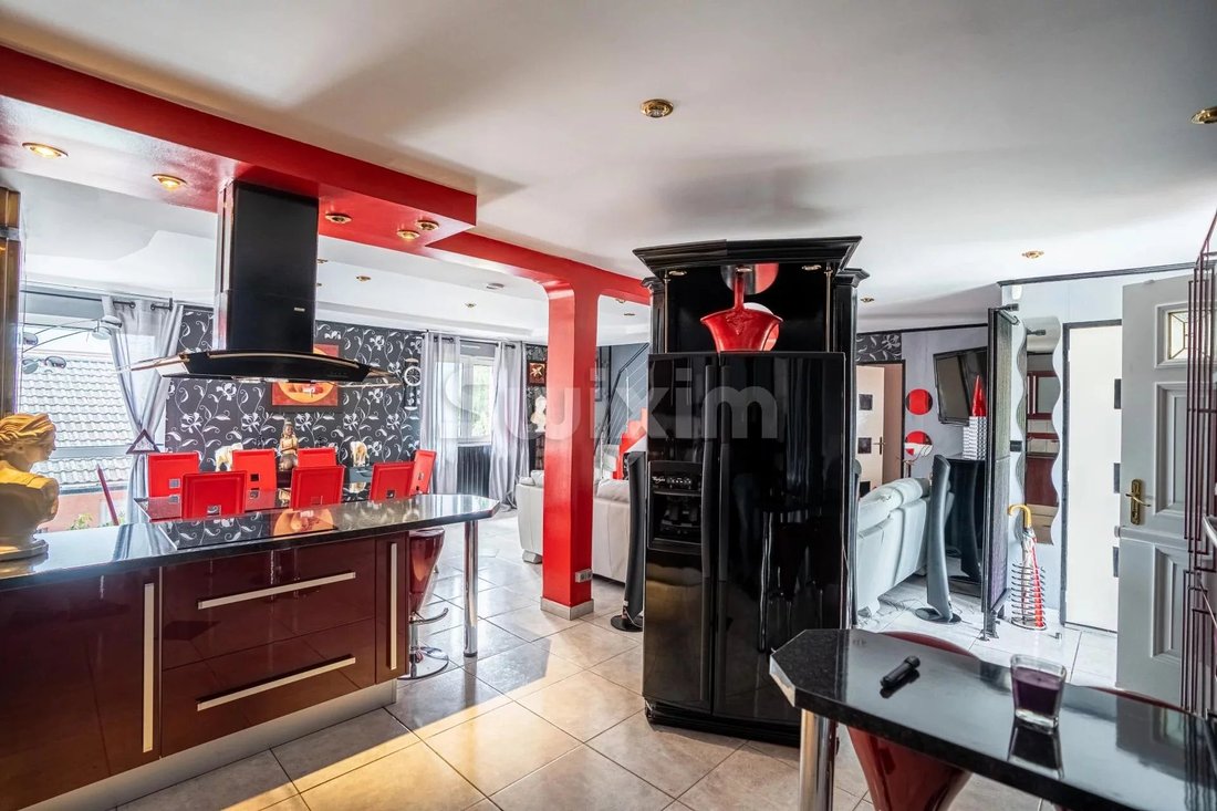 Gex House In Gex, Auvergne Rhône Alpes, France For Sale (13104386)
