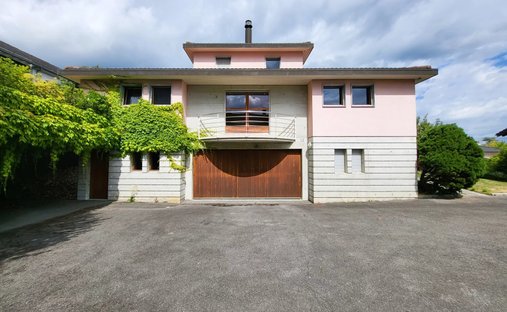 House in Monthey, Valais, Switzerland 1