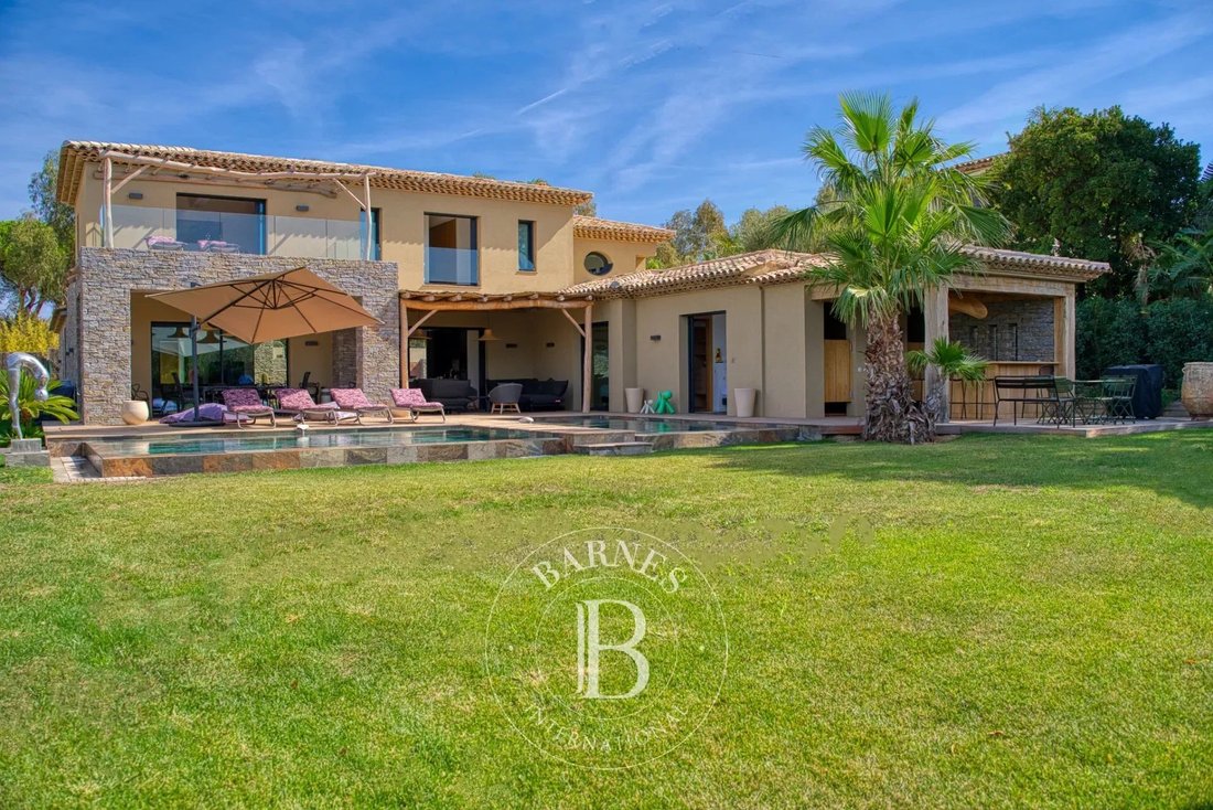 Villa in Saint-Tropez, Provence-Alpes-Côte d'Azur, France 2 - 12264636