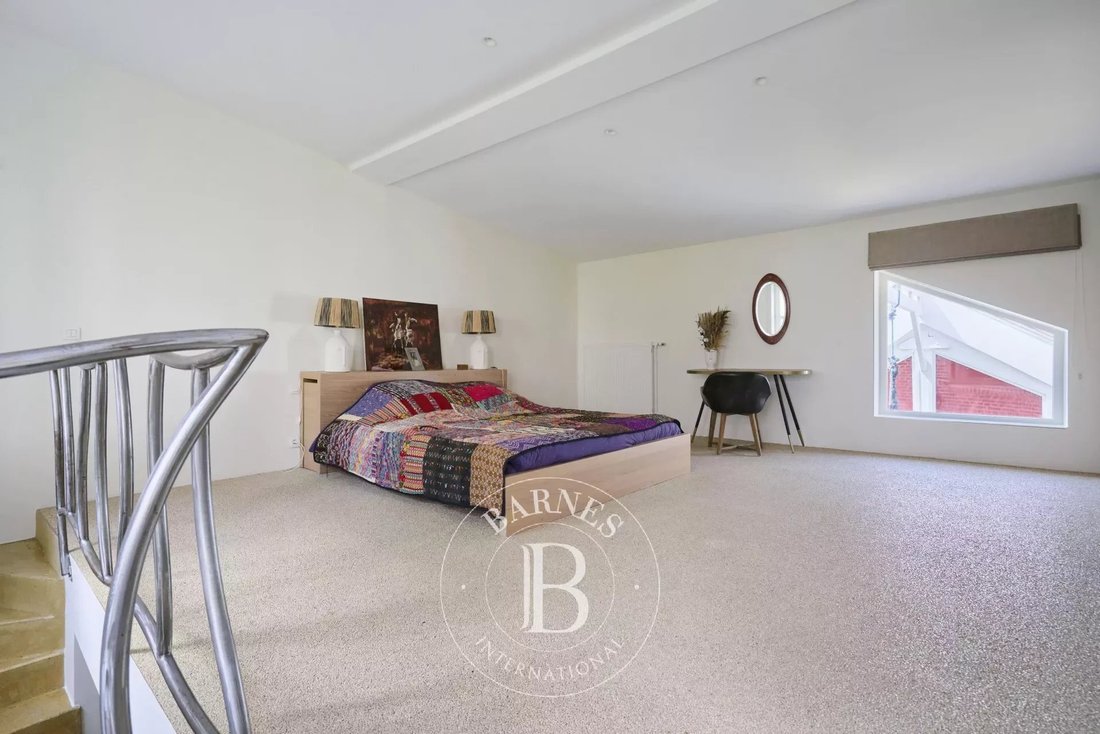 Lille Old Town, 350sqm Loft With 4 Parking In Lille, Hauts De France