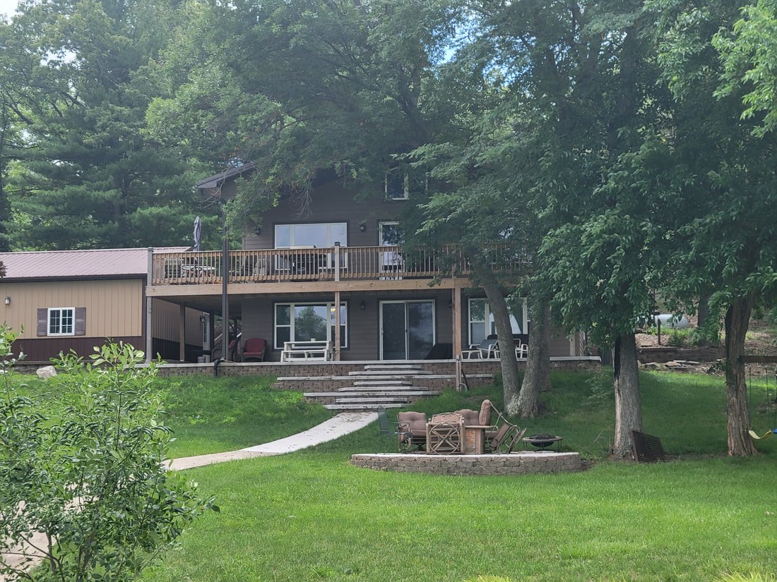 6 Bedrooms Single Family Detached In Unionville, Missouri, United