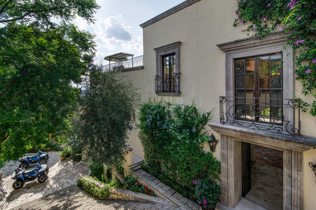 Villa La Vista In San Miguel, Guanajuato, Mexico For Sale (13100068)