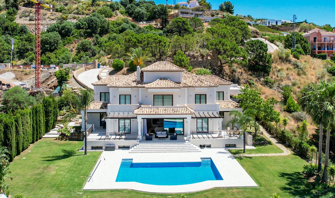 Villa in Benahavis, Andalusia, Spain 1 - 13102778