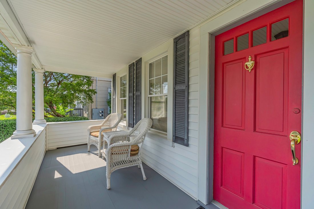 This Gem In Rumson! In Rumson, New Jersey, United States For Sale