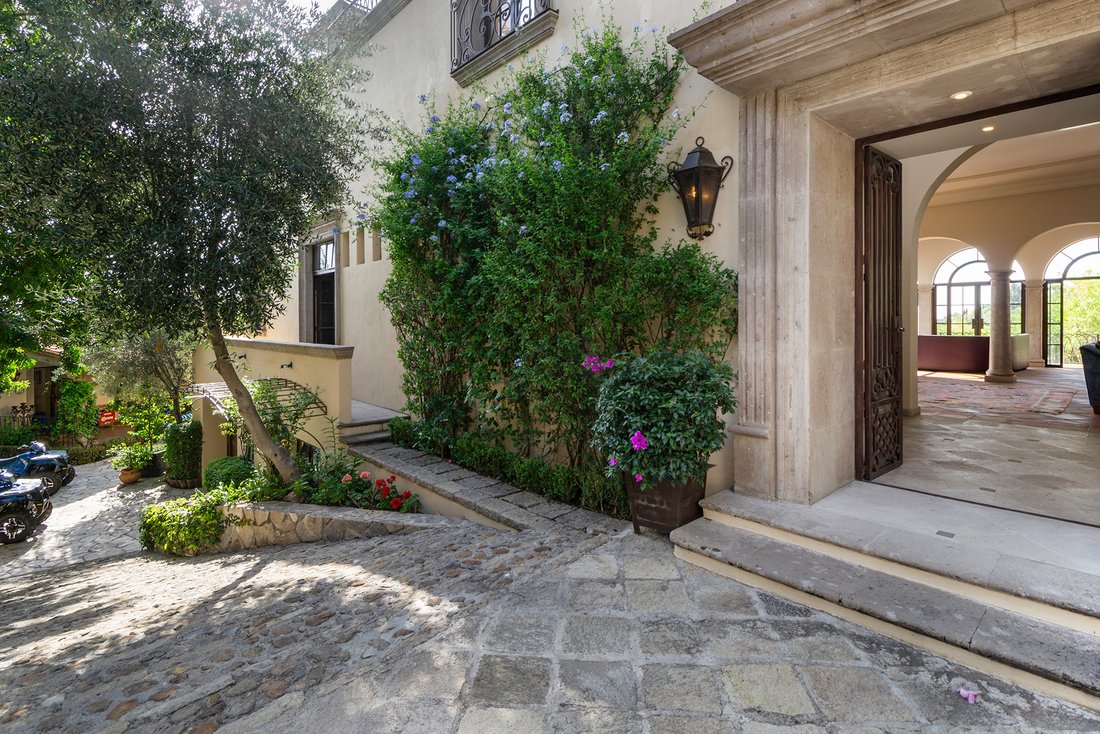 Villa La Vista In San Miguel, Guanajuato, Mexico For Sale (13100068)