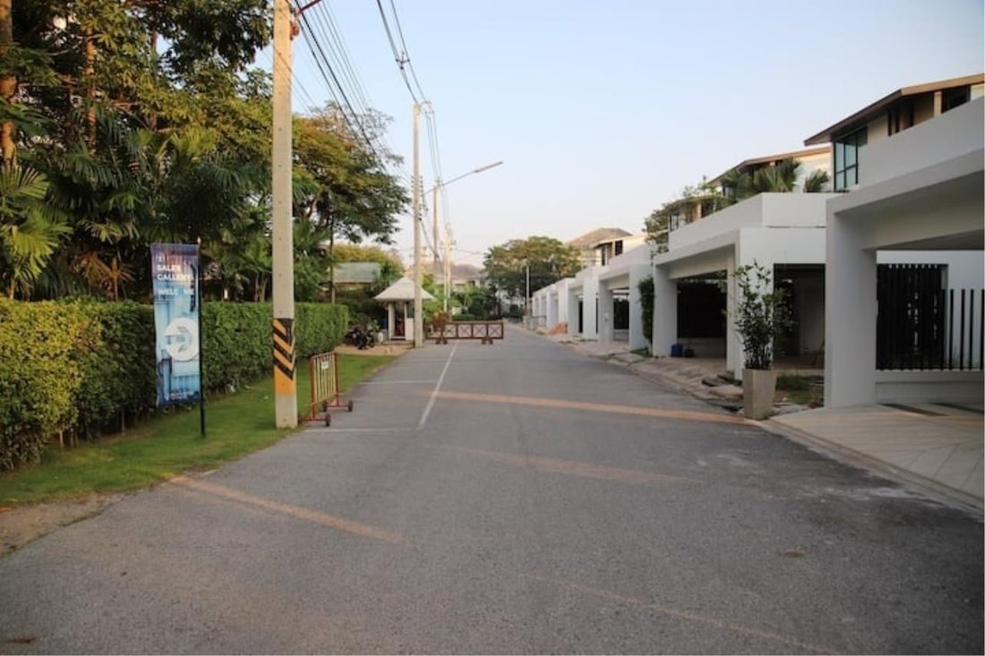 Beach Front Villa Na Jomtien, Near View Mare In Sattahip, Chon Buri