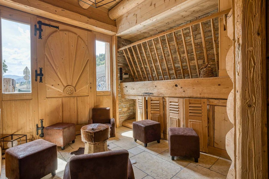 House In Saint Jean De Sixt, Auvergne Rhône Alpes, France For Sale